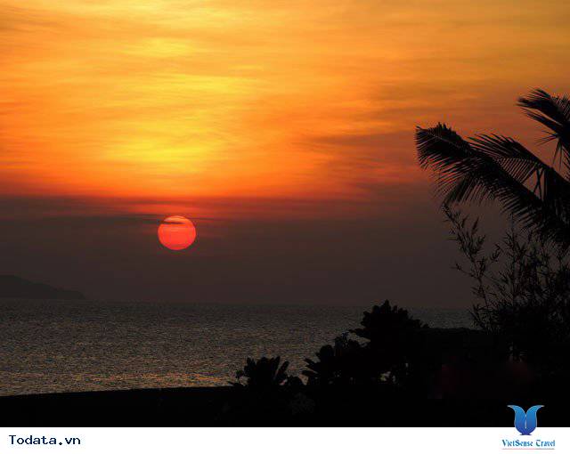 Đến Nha Trang Săn Đón Ánh Bình Minh Tuyệt Đẹp Trên Biển - Ảnh 1