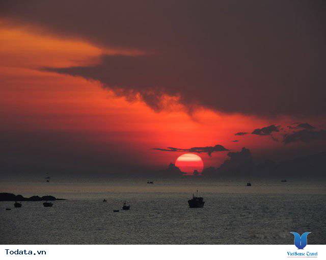 Đến Nha Trang Săn Đón Ánh Bình Minh Tuyệt Đẹp Trên Biển - Ảnh 12