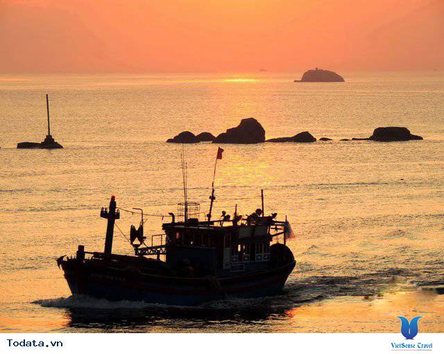 Đến Nha Trang Săn Đón Ánh Bình Minh Tuyệt Đẹp Trên Biển - Ảnh 4