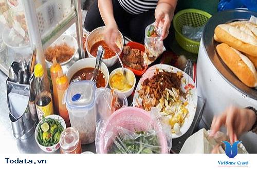 Đến Nha Trang Thưởng Thức Bánh Mì Chấm 40 Năm Tuổi - Ảnh 2 Đến Nha Trang Thưởng Thức Bánh Mì Chấm 40 Năm Tuổi - Ảnh 2