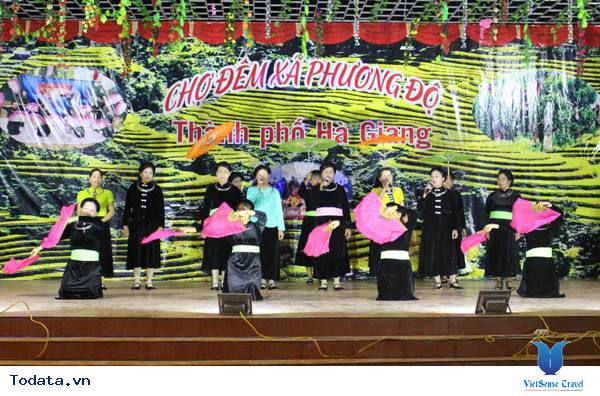 Độc đáo chợ đêm xã Phương Độ (Hà Giang) - Ảnh 1