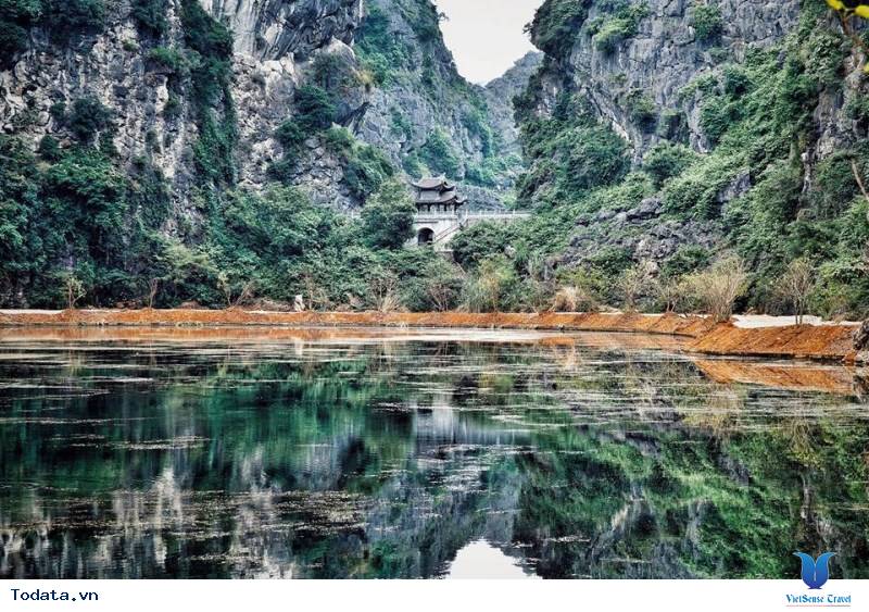 Động Am Tiên- Tuyệt Tình Cốc Nổi Danh Thu Hút Cộng Đồng Mạng - Ảnh 1