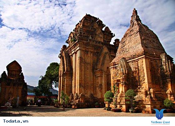 Du Lịch Nha Trang Khám Phá Tháp Bà Ponagar - Ảnh 2