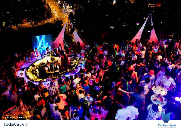 Du Lịch Nha Trang Trải Nghiệm 8 Địa Điểm Vào Buổi Tối - Ảnh 7 Du Lịch Nha Trang Trải Nghiệm 8 Địa Điểm Vào Buổi Tối - Ảnh 7