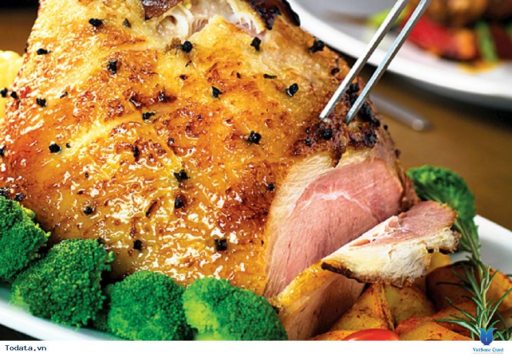 Đùi lợn muối cho không khí giáng sinh thêm thú vị - Ảnh 1 Đùi lợn muối cho không khí giáng sinh thêm thú vị - Ảnh 1