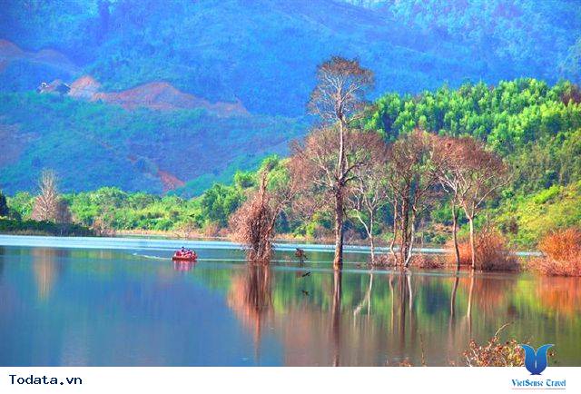 Ea Snô, Hồ Nước Hoang Sơ Đẹp Đến Nao Lòng - Ảnh 2 Ea Snô, Hồ Nước Hoang Sơ Đẹp Đến Nao Lòng - Ảnh 2