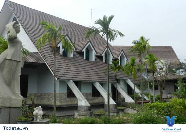 Ghé thăm bệnh xá Đặng Thùy Trâm tại Lý Sơn - Ảnh 2