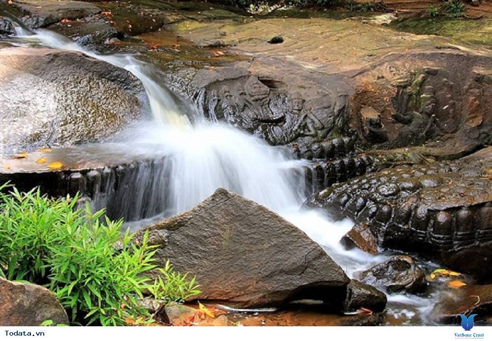 Hành hương về nơi thánh địa linh thiêng của Campuchia - Ảnh 1 Hành hương về nơi thánh địa linh thiêng của Campuchia - Ảnh 1