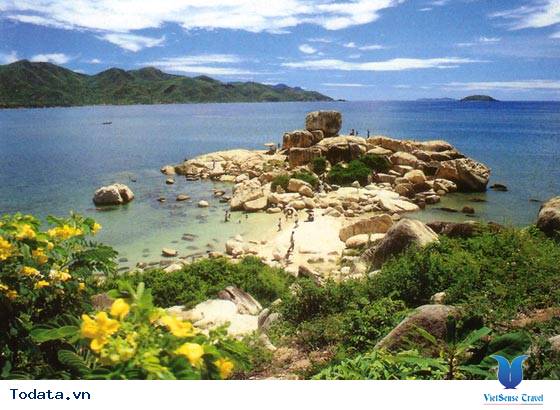 Hòn Chồng Nha Trang - Ảnh 3