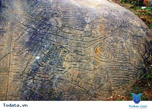 Huyền Bí Bãi Đá Cổ Sapa - Ảnh 5