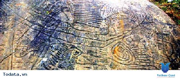 Huyền Bí Bãi Đá Cổ Sapa - Ảnh 4