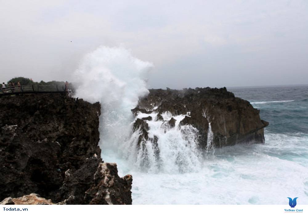 Khám phá bãi biển Nusa-Dua độc, lạ nhất Indonesia - Ảnh 2