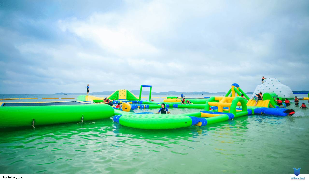Khám Phá Công Viên Nước Bơm Hơi Trên Bãi Biển Lớn Nhất Việt Nam - Ảnh 4 Khám Phá Công Viên Nước Bơm Hơi Trên Bãi Biển Lớn Nhất Việt Nam - Ảnh 4