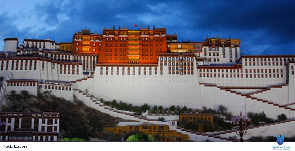 Khám phá cung điện Potala huyền bí khổng lồ - Ảnh 2