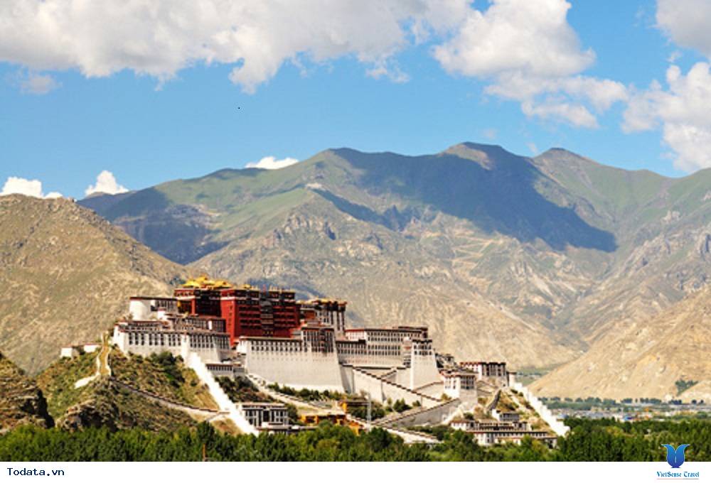 Khám phá cung điện Potala huyền bí khổng lồ - Ảnh 3
