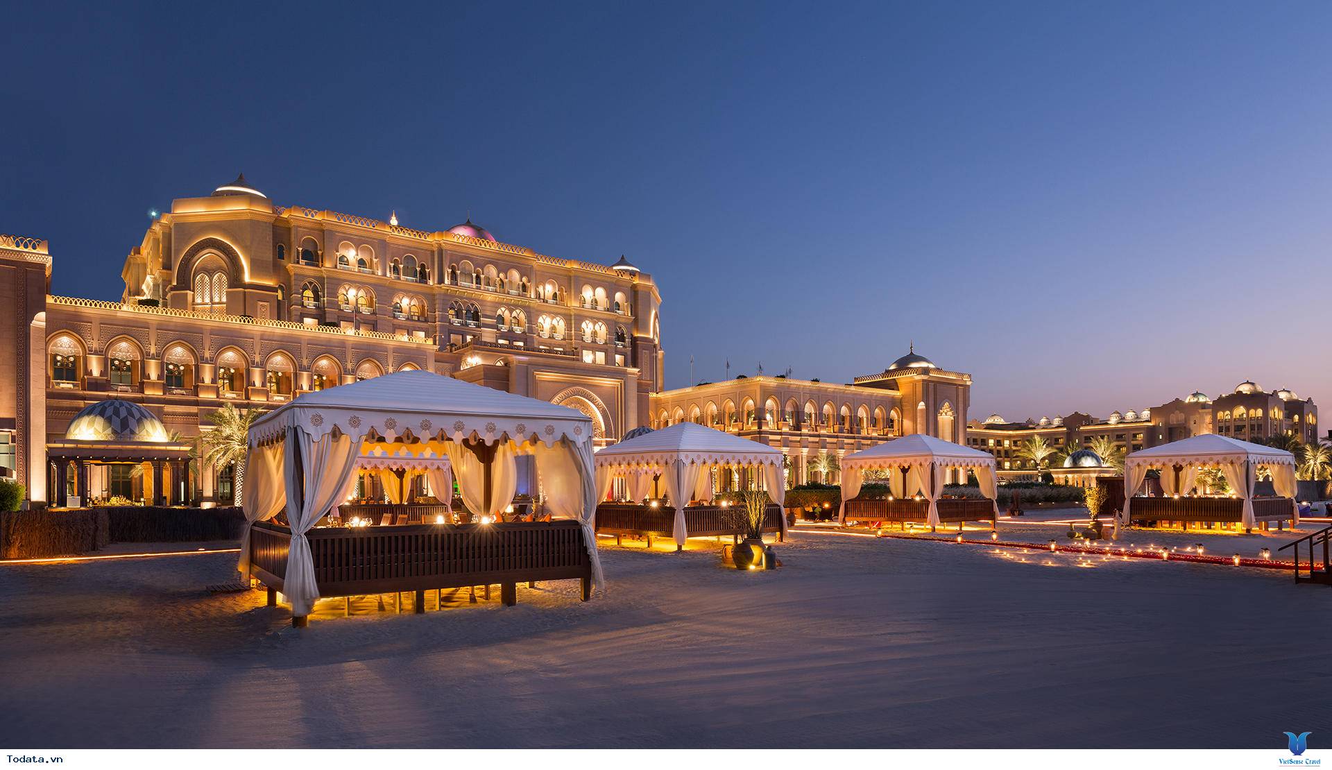 Khám Phá Khách Sạn 7 Sao Đẳng Cấp Emirates Palace - Ảnh 6 Khám Phá Khách Sạn 7 Sao Đẳng Cấp Emirates Palace - Ảnh 6