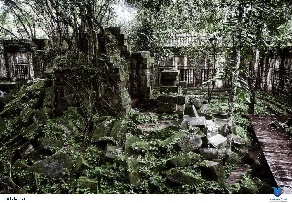 Khám phá ngôi chùa bị tàn phá bởi chiến tranh tại Campuchia - Ảnh 1 Khám phá ngôi chùa bị tàn phá bởi chiến tranh tại Campuchia - Ảnh 1