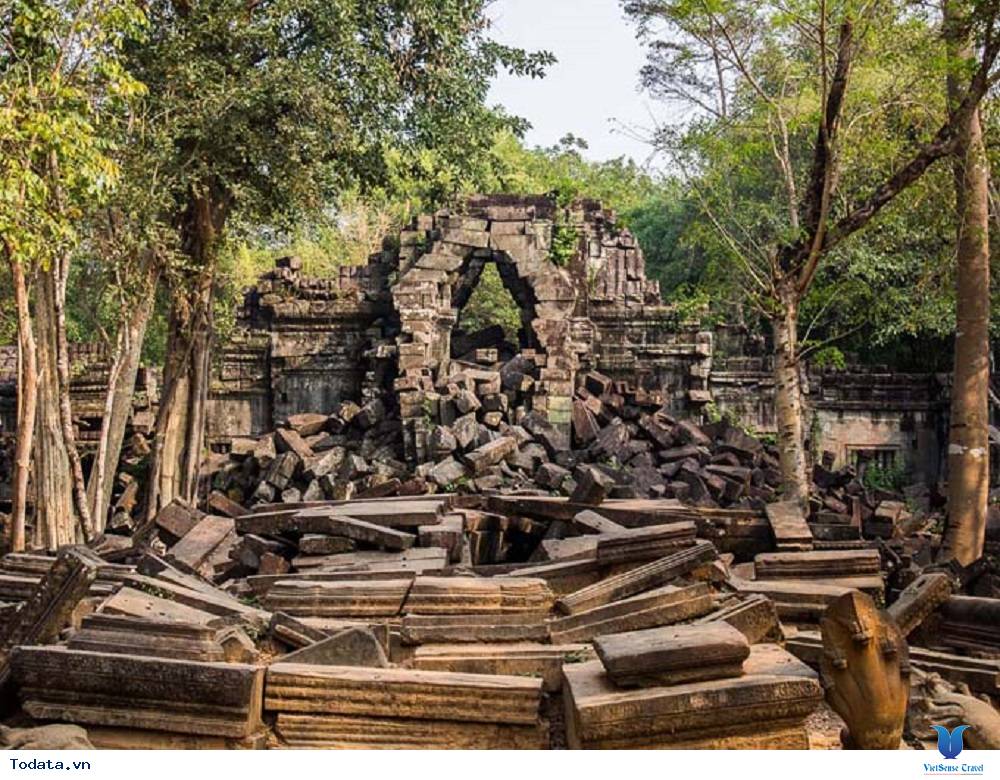 Khám phá ngôi chùa bị tàn phá bởi chiến tranh tại Campuchia - Ảnh 3 Khám phá ngôi chùa bị tàn phá bởi chiến tranh tại Campuchia - Ảnh 3