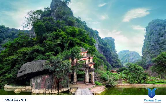 Khám Phá Những Điểm Du Lịch Tâm Linh Ở Ninh Bình - Ảnh 4
