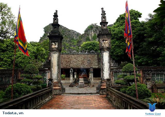 Khám Phá Những Điểm Du Lịch Tâm Linh Ở Ninh Bình - Ảnh 1