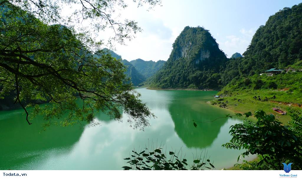 Khám Phá Tiên Cảnh Nơi Hồ Thang Hen - Ảnh 1 Khám Phá Tiên Cảnh Nơi Hồ Thang Hen - Ảnh 1