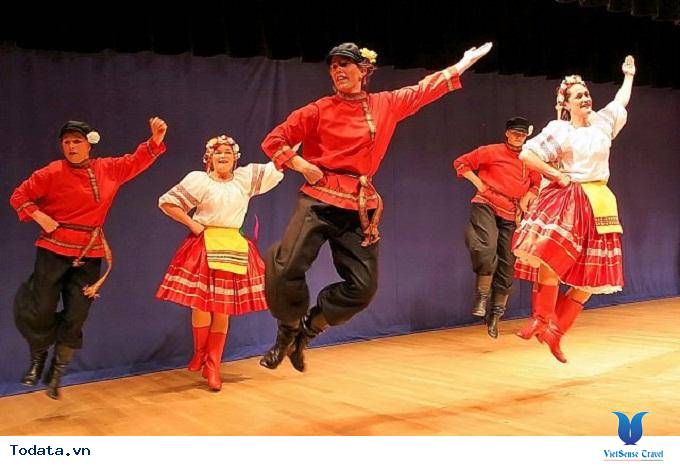 Khám phá vẻ đẹp điệu múa truyền thống của Nga - Ảnh 2 Khám phá vẻ đẹp điệu múa truyền thống của Nga - Ảnh 2