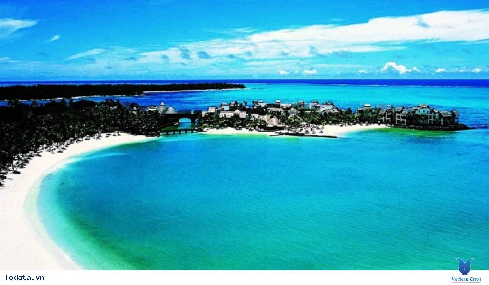 Khiêu vũ say sưa trên biển Seminyak - Ảnh 1 Khiêu vũ say sưa trên biển Seminyak - Ảnh 1