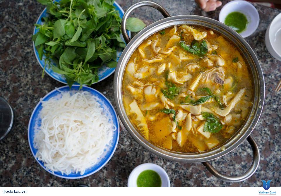 Lẩu Gà Lá É, Món Ngon Nức Tiếng Đà Lạt - Ảnh 1