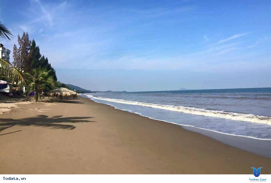 Lý do bạn nên chọn biển Hải Tiến cho mùa hè này - Ảnh 5 Lý do bạn nên chọn biển Hải Tiến cho mùa hè này - Ảnh 5
