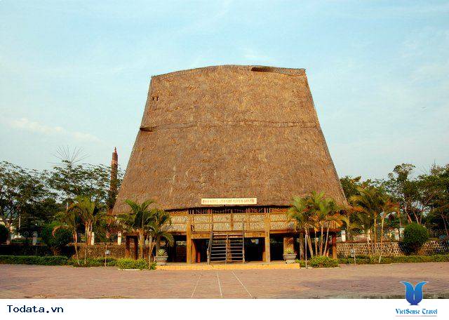 Nét Đẹp Kiến Trúc Nhà Rông Của Núi Rừng Tây Nguyên - Ảnh 2 Nét Đẹp Kiến Trúc Nhà Rông Của Núi Rừng Tây Nguyên - Ảnh 2