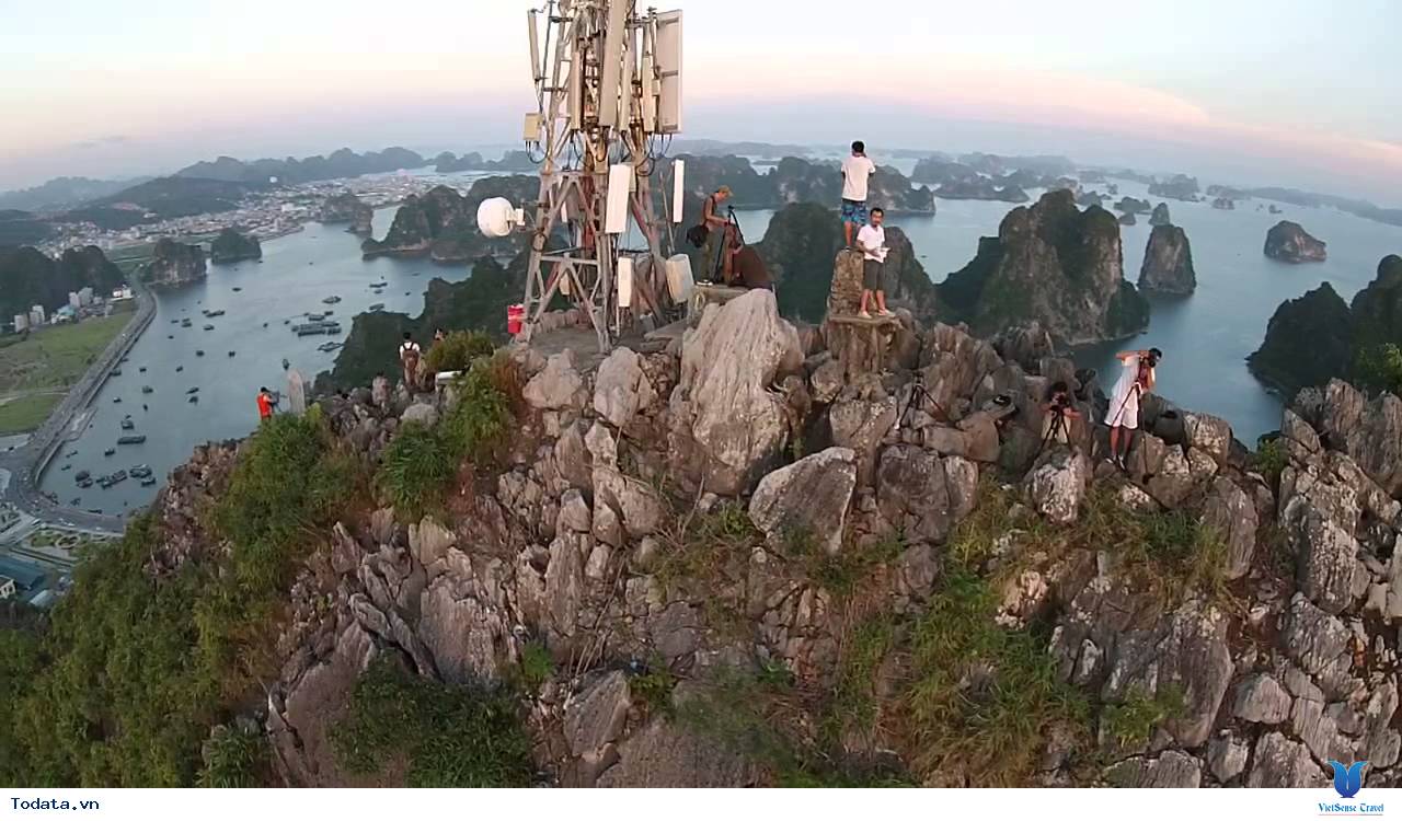 Ngắm Nhìn Hạ Long Từ Đỉnh Núi Bài Thơ - Ảnh 4 Ngắm Nhìn Hạ Long Từ Đỉnh Núi Bài Thơ - Ảnh 4