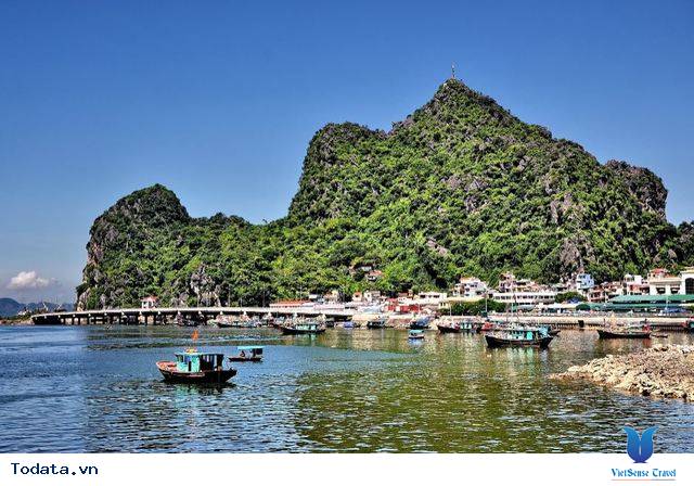 Ngắm Nhìn Hạ Long Từ Đỉnh Núi Bài Thơ - Ảnh 1 Ngắm Nhìn Hạ Long Từ Đỉnh Núi Bài Thơ - Ảnh 1