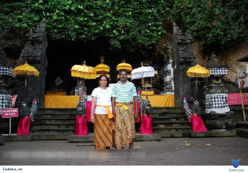 Nghi thức xã giao ở Bali - Ảnh 1 Nghi thức xã giao ở Bali - Ảnh 1