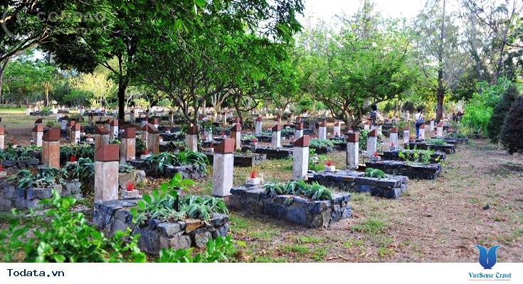 Nghĩa Trang Hàng Dương ở Côn Đảo Nghĩa Trang Hàng Dương ở Côn Đảo