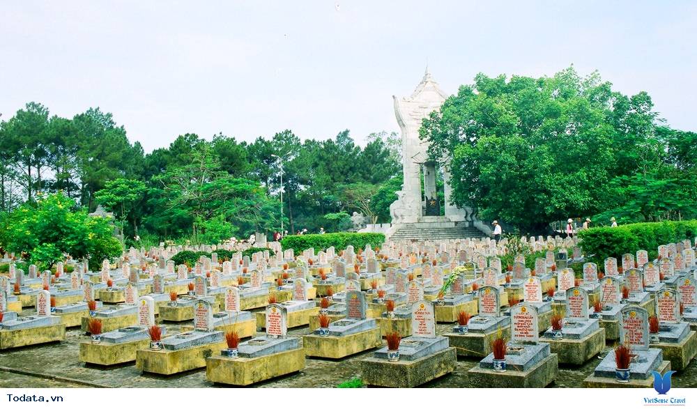 Nghĩa Trang Hàng Dương ở Côn Đảo Nghĩa Trang Hàng Dương ở Côn Đảo