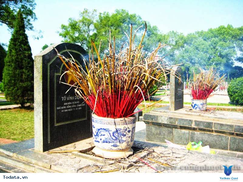 Nghiêng Mình Nơi Nghĩa Trang Liệt Sĩ Đồi A1 - Ảnh 5