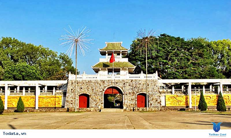 Nghiêng Mình Nơi Nghĩa Trang Liệt Sĩ Đồi A1 - Ảnh 6