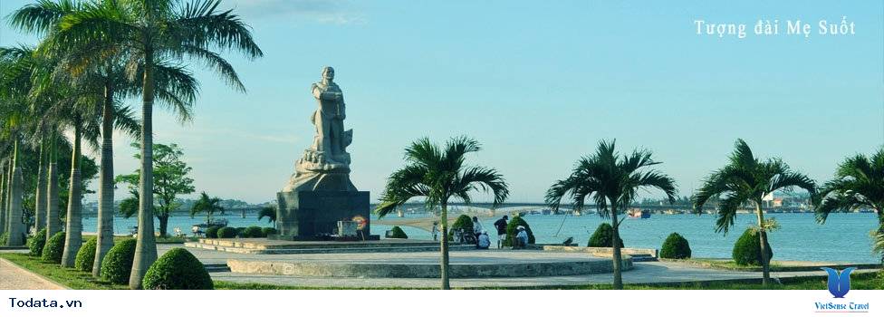 Nghiêng Mình Trước Tượng Đài Mẹ Suốt - Ảnh 5 Nghiêng Mình Trước Tượng Đài Mẹ Suốt - Ảnh 5