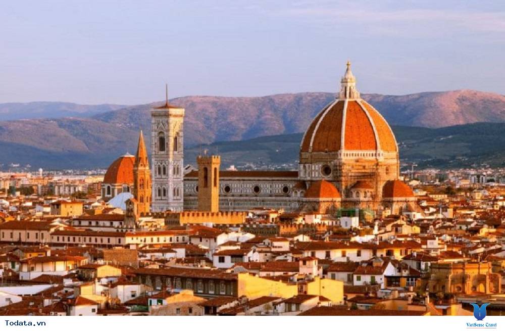 Những nơi rẻ nhất ở Châu Âu cho bạn say giấc mộng - Ảnh 2