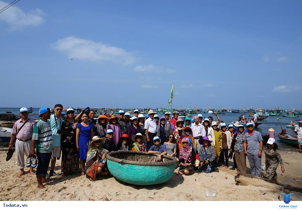 Niềm vui bất tận của đoàn thầy cô và các bạn học sinh miền Nam trải nghiệm tour du lịch Phú Quốc - Ảnh 1