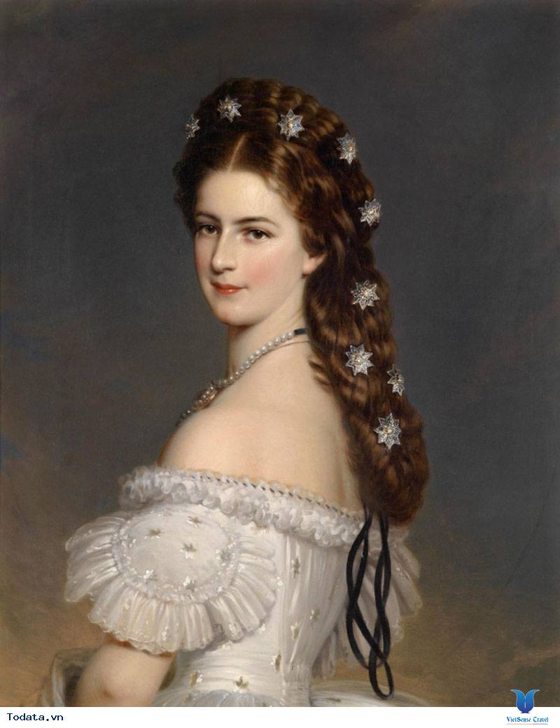 Nữ hoàng Elisabeth, người đẹp nhất Châu Âu - Ảnh 3