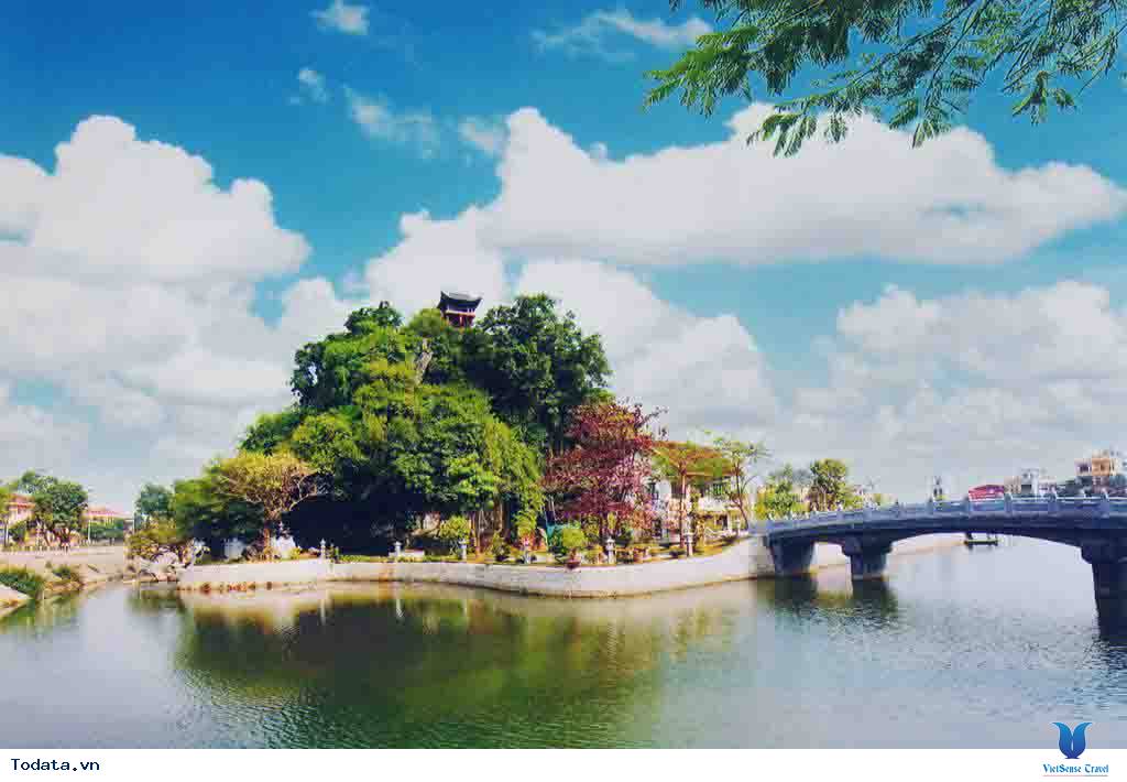 Núi Kỳ Lân - Hòn ngọc xanh giữa lòng thành phố Ninh Bình - Ảnh 1