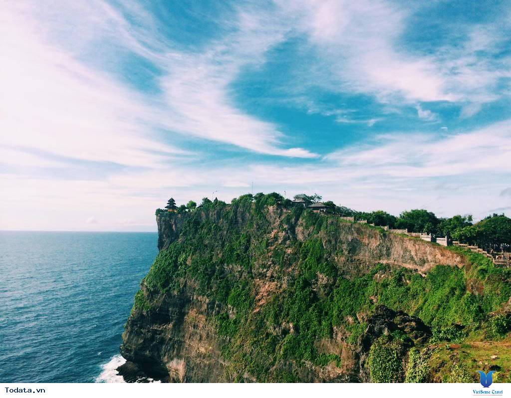 Phút dừng chân ngắm vẻ đẹp ngôi đền Uluwatu - Ảnh 1 Phút dừng chân ngắm vẻ đẹp ngôi đền Uluwatu - Ảnh 1