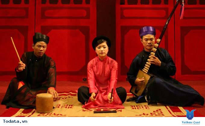 Quảng Bình phục vụ ca trù cho khách tham quan Hang Tối - Ảnh 2 Quảng Bình phục vụ ca trù cho khách tham quan Hang Tối - Ảnh 2