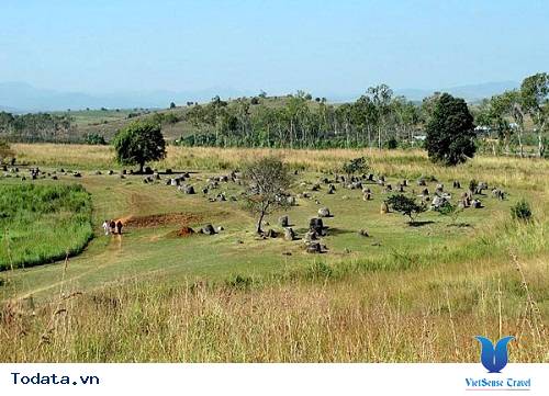 Thám hiểm với nghĩa địa chum ma quái ở Lào - Ảnh 3