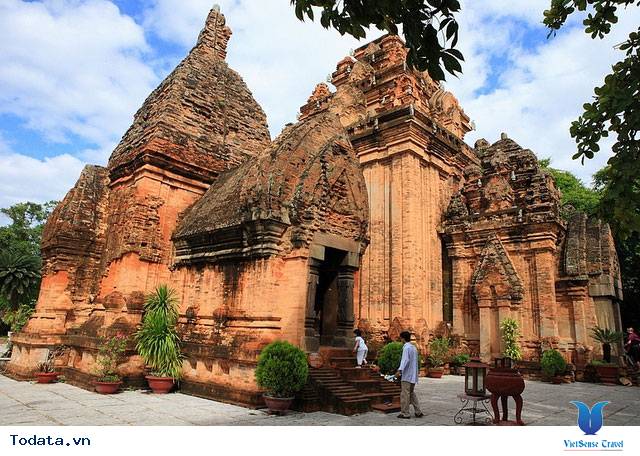 Tháp Bà Ponagar Nha Trang - Ảnh 2