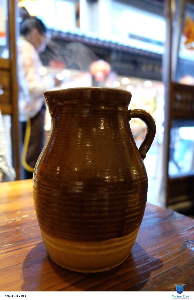 Thích thú với lẩu nướng trên bếp đá ở Lệ Giang, Trung Quốc - Ảnh 7 Thích thú với lẩu nướng trên bếp đá ở Lệ Giang, Trung Quốc - Ảnh 7