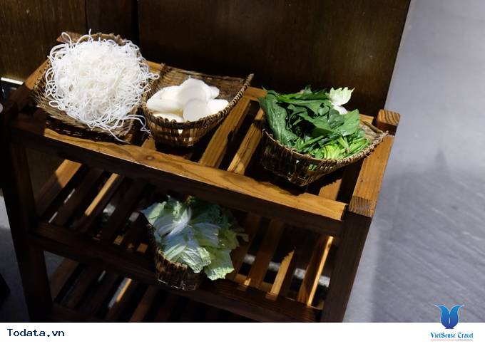 Thích thú với lẩu nướng trên bếp đá ở Lệ Giang, Trung Quốc - Ảnh 4 Thích thú với lẩu nướng trên bếp đá ở Lệ Giang, Trung Quốc - Ảnh 4