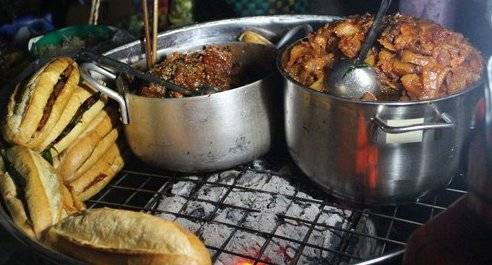 Thưởng Thức Bánh Mì Chuẩn Vị Huế - Ảnh 9 Thưởng Thức Bánh Mì Chuẩn Vị Huế - Ảnh 9