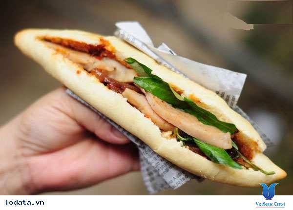 Thưởng Thức Bánh Mì Chuẩn Vị Huế - Ảnh 5 Thưởng Thức Bánh Mì Chuẩn Vị Huế - Ảnh 5